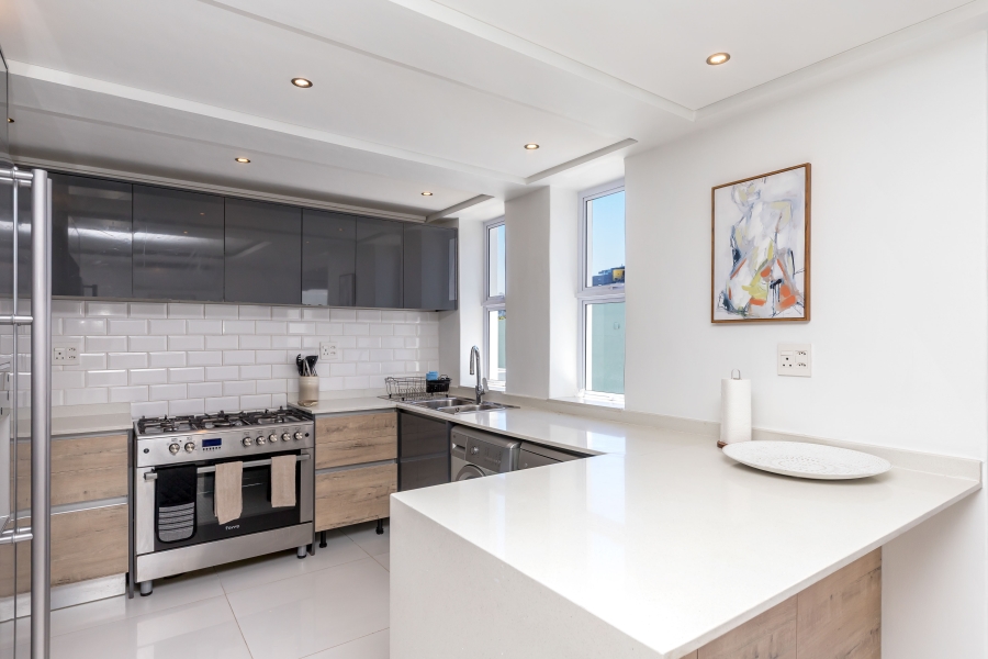 2 Bedroom Property for Sale in Sea Point Western Cape